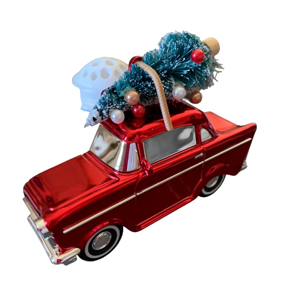 NWT Bath & Body Works Mid-Century Car with Tree Wallflower Scent Control Plugin